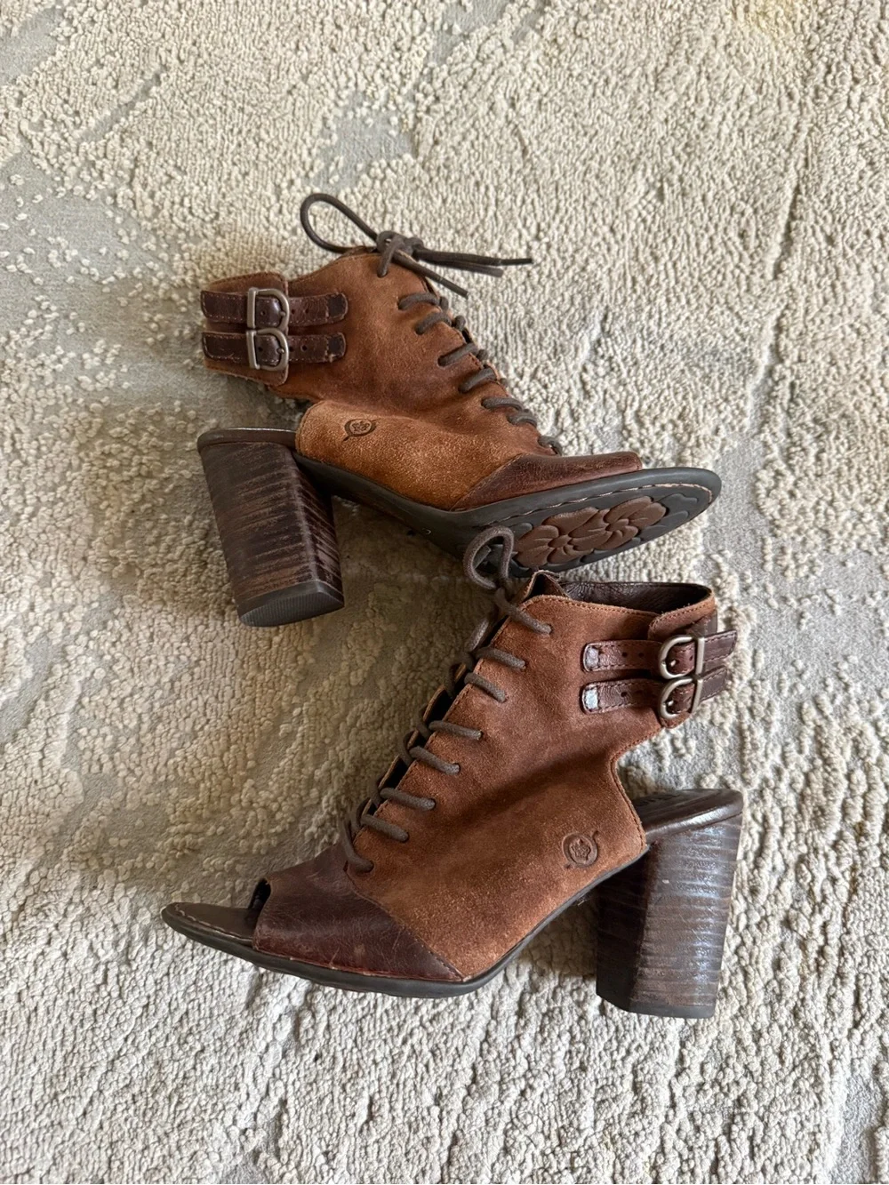 Born Blane brown leather and peep toe booties block heels lace up 6